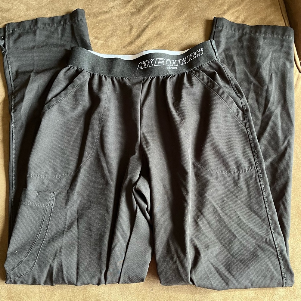 Sketchers Scrubs